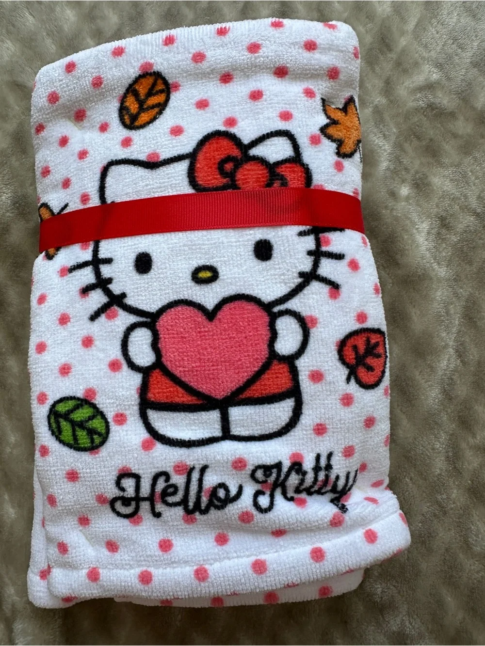 Hello Kitty Fall Leaves Hand Towels